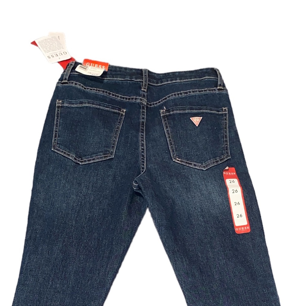 Guess - Jean’s - Picture 4 of 8